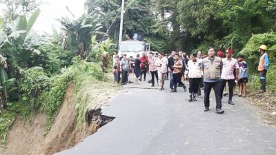 Tinjau Lokasi Banjir dan Longsor di Minahasa, Wagub Kandouw Salurkan Bantuan untuk Warga Terdampak